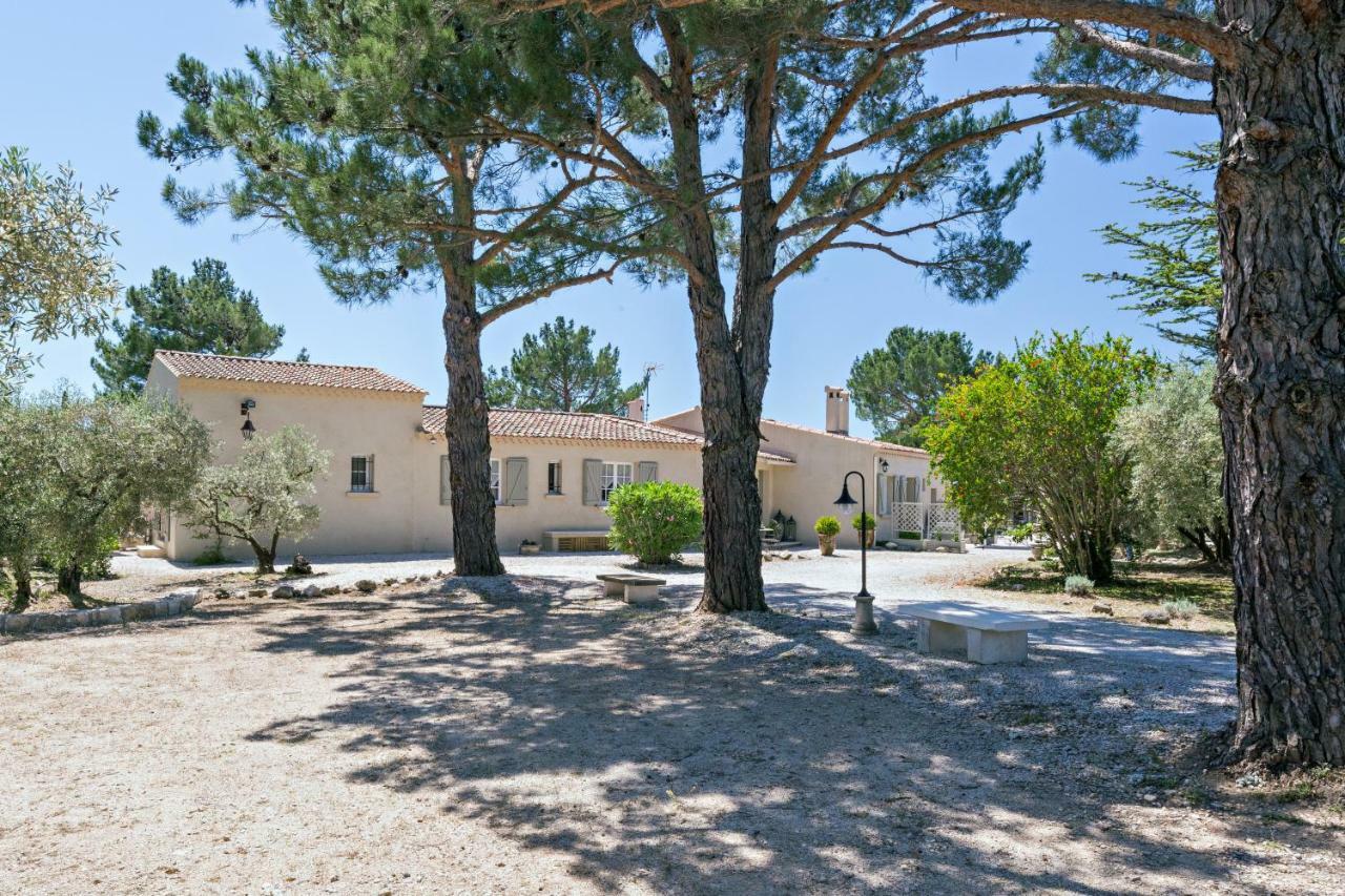 La Meridienne Mouries Exterior foto