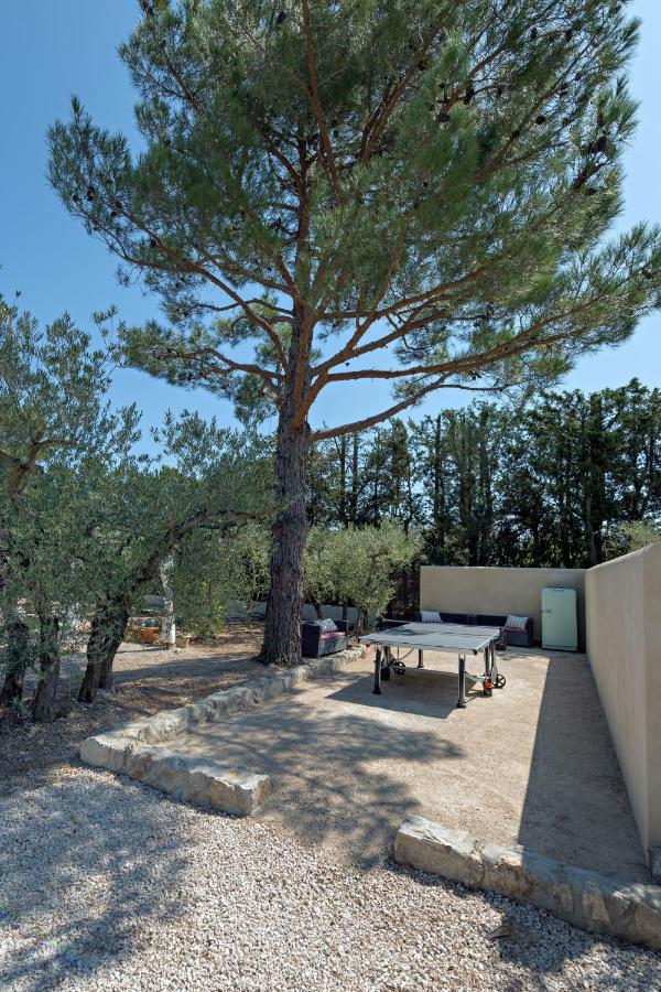 La Meridienne Mouries Exterior foto